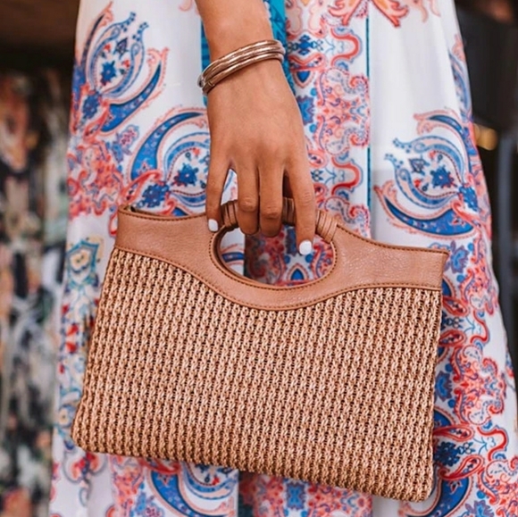 🛑SOLD🛑 Golden Coast woven Crossbody in Brown - Picture 2 of 10